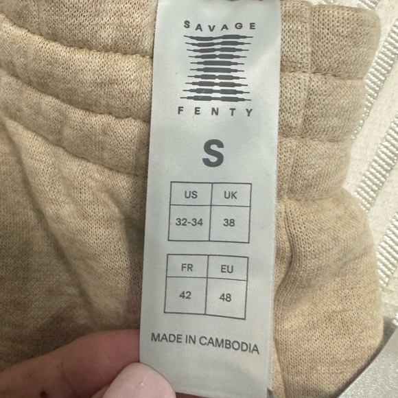 Unisex Savage X Fenty Tan Fleece Sweatpants - Picture 15 of 15